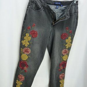 Bandolino Gray Denim Jeans Floral Embroidered  Lisbeth Curvy Skinny Ankle  Sz 10